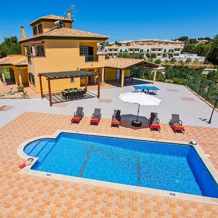 Villa Nincha - Heated Pool - Free Wi-Fi - Air Con Albufeira Eksteriør bilde